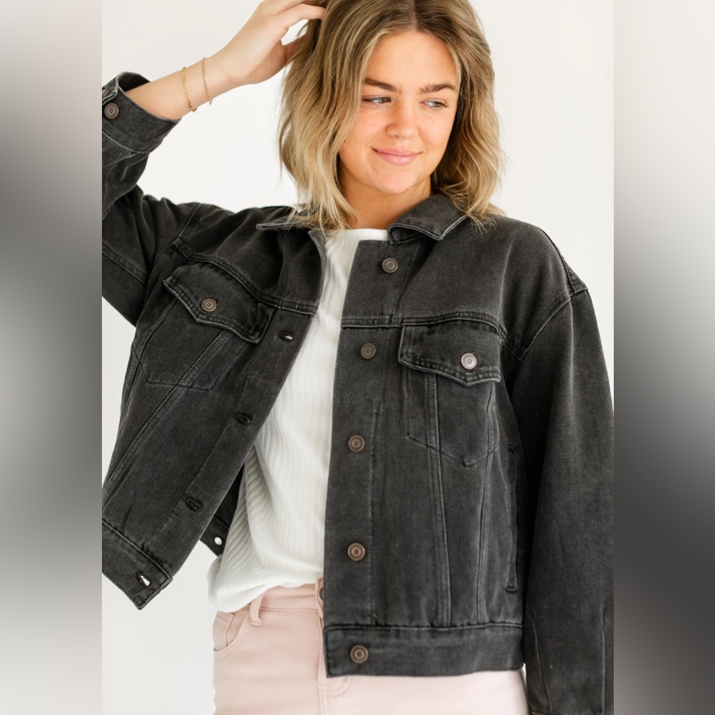Missguided Women's Oversized Black Denim Jacket Nwot